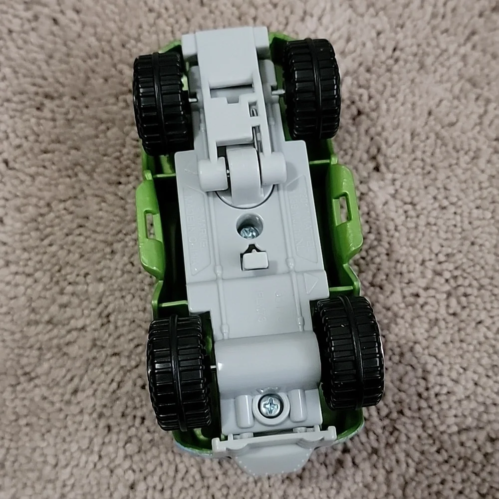 Hot Wheels Flip Fighters - Marvel Hulk